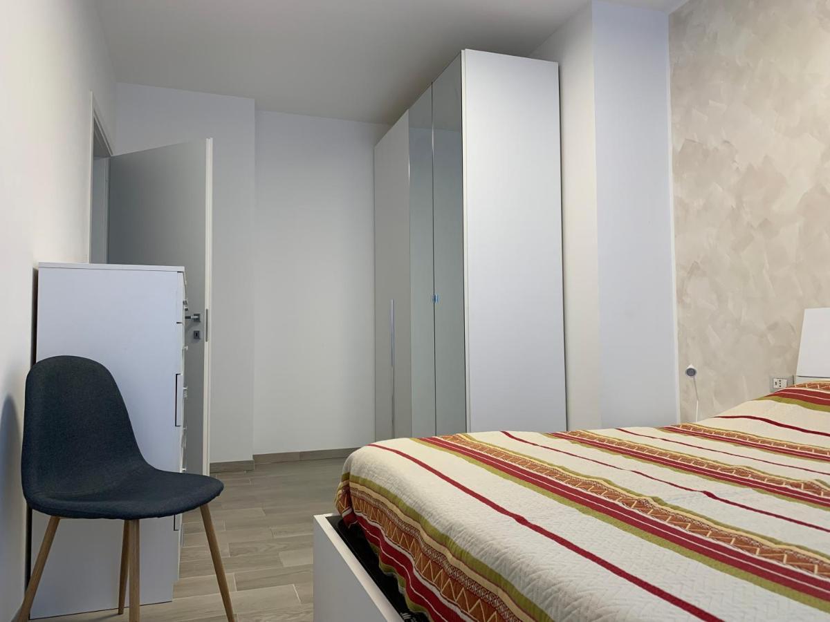 Trilocale In Zona Bocconi/Navigli Apartment Milan Bagian luar foto