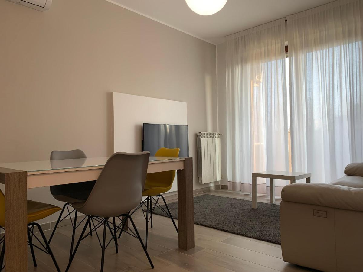 Trilocale In Zona Bocconi/Navigli Apartment Milan Bagian luar foto