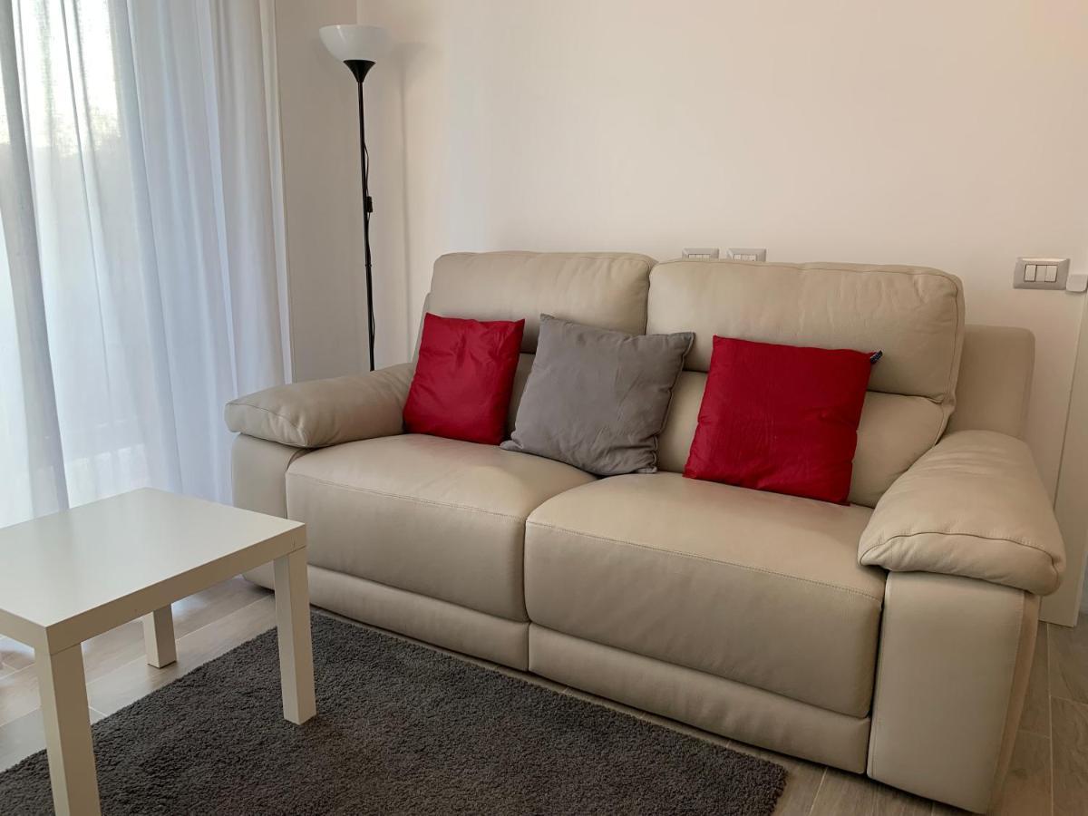Trilocale In Zona Bocconi/Navigli Apartment Milan Bagian luar foto