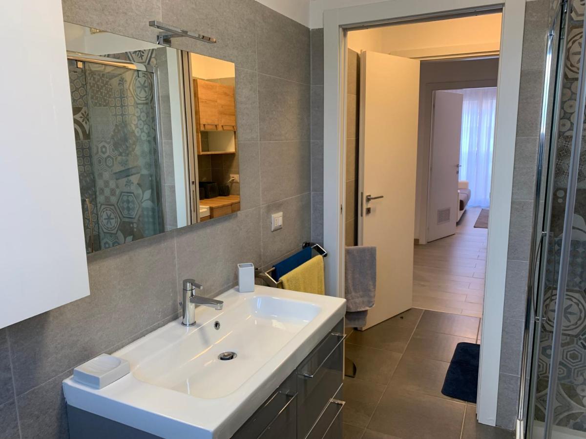 Trilocale In Zona Bocconi/Navigli Apartment Milan Bagian luar foto