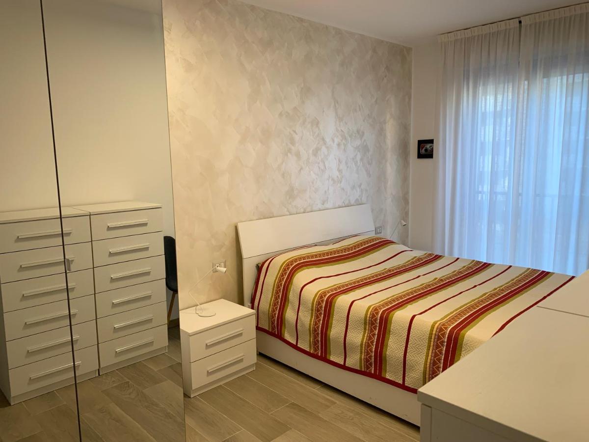 Trilocale In Zona Bocconi/Navigli Apartment Milan Bagian luar foto